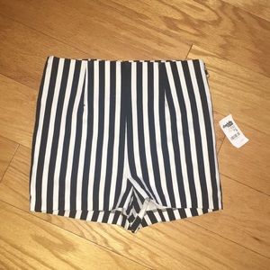 Black & White Striped Shorts (NEW, Runs Small)